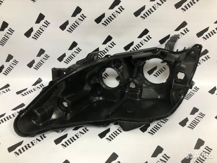 Левый корпус фары Toyota Camry XV50 2011-2018