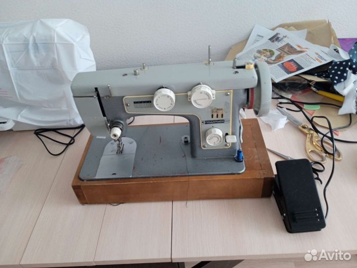 Швейная машина Подольск 142