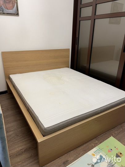 Кровать IKEA с матрасом