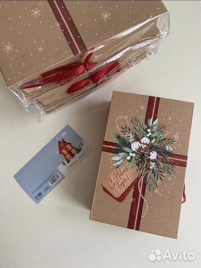 Коробки новогодние подарочные