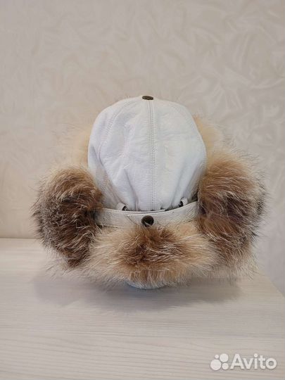 Женская шапка