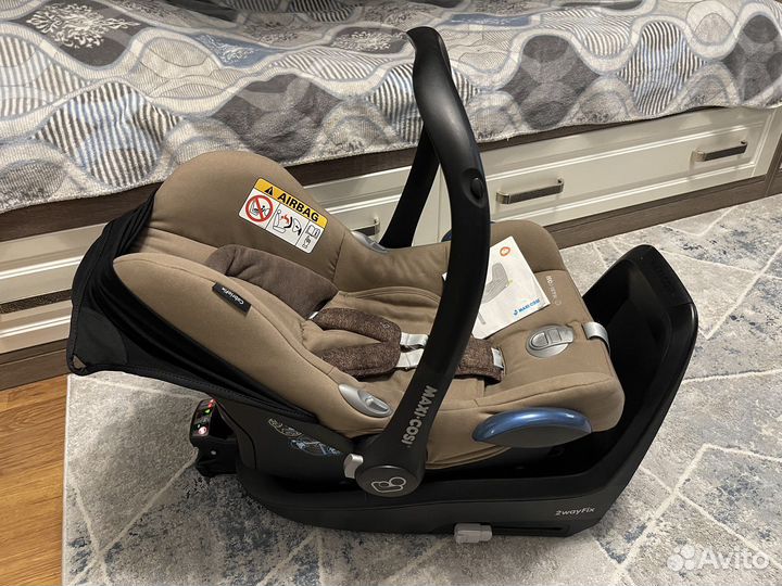 Maxi-cosi cabriofix, база 2Wayfix 0-18 кг