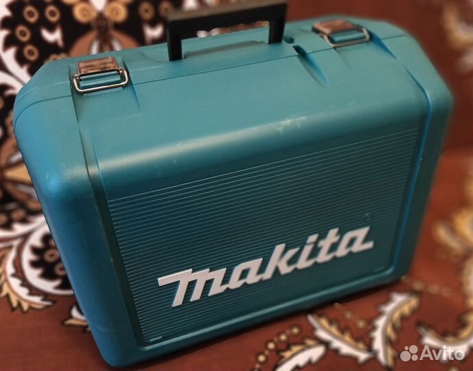 Циркулярная пила Makita HS7601