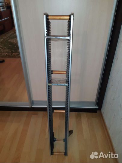 Подставка для дисков