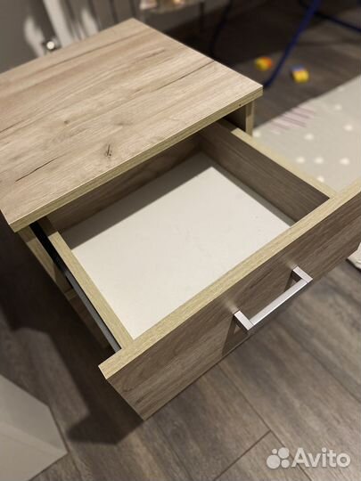 Тумба прикроватная