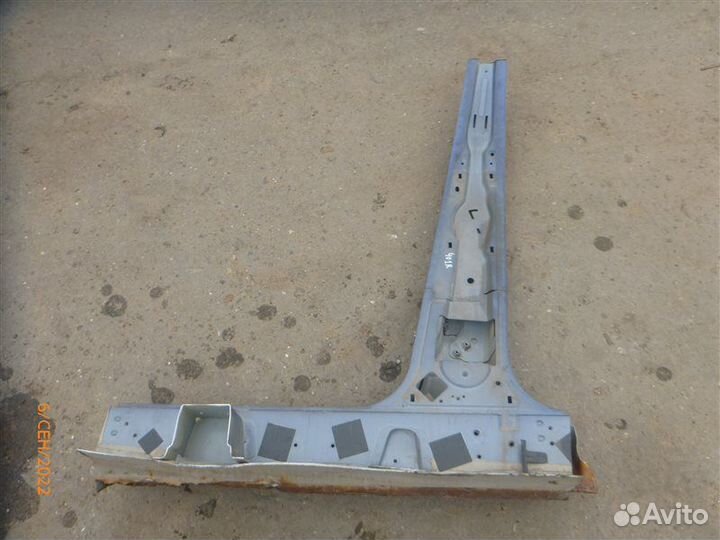 Стойка кузова центральная правая Ford C-Max C214