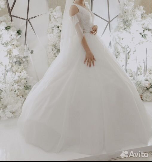 Свадебное платье