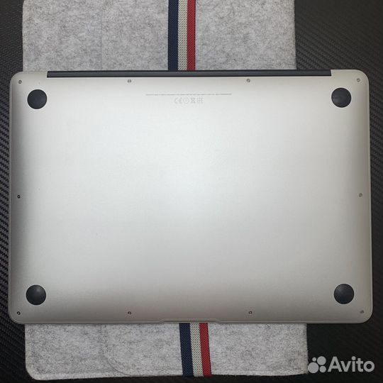 Macbook air 13 2015 8/128 (Идеальный)
