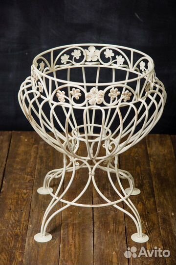 Подставка для цветов кованая