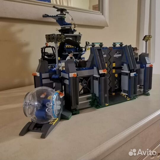 Lego 75919 Прорыв Индоминуса рекса