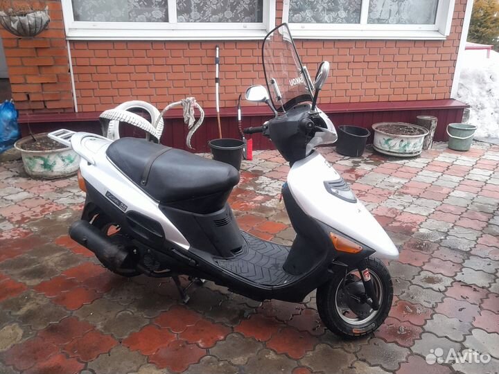 В продаже скутер Suzuki vecstar 150