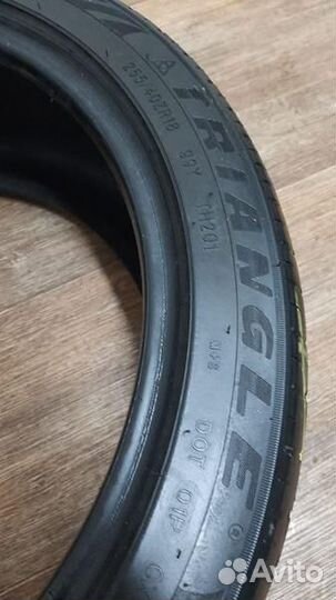 Triangle Sportex TSH11 255/40 R18