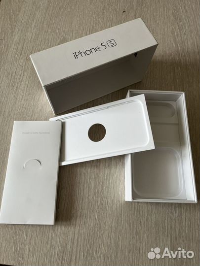 Оригинальная коробка от iPhone 5s