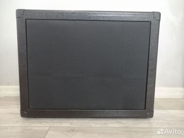 Гитарный кабинет 112