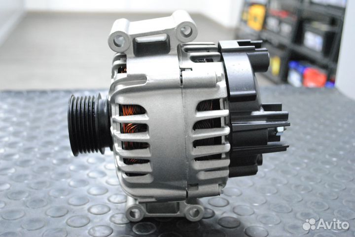 Генератор LADA Vesta, XRay 1.6, 1.8 120А Valeo