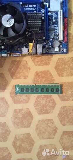 Материнская плата с процессором