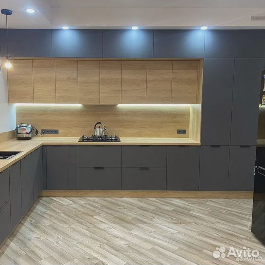 Двухуровневый кухонный гарнитур