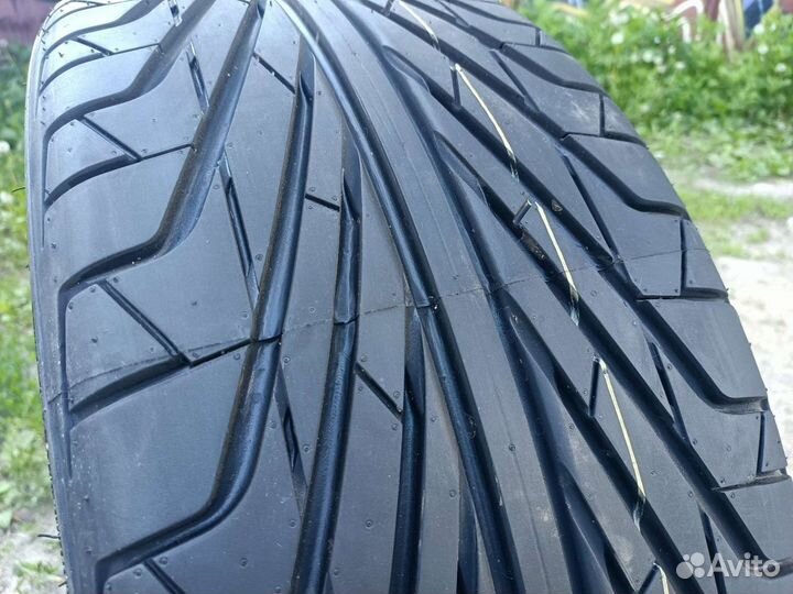 Triangle TR968 245/35 R20 91W