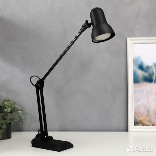 Светильник настольный на подставке ' Надежда+ ' Че