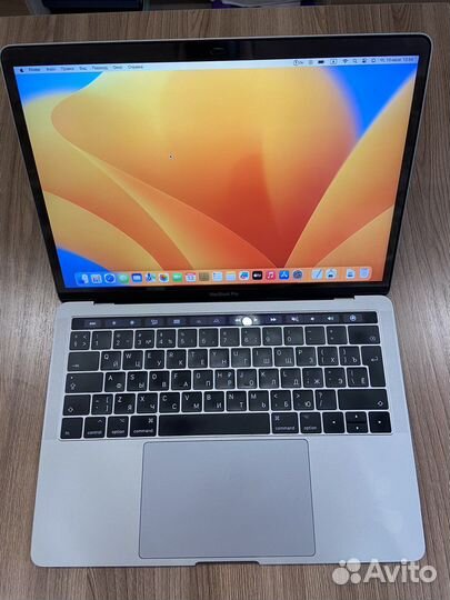 Apple MacBook Pro 13 2017 touch bar