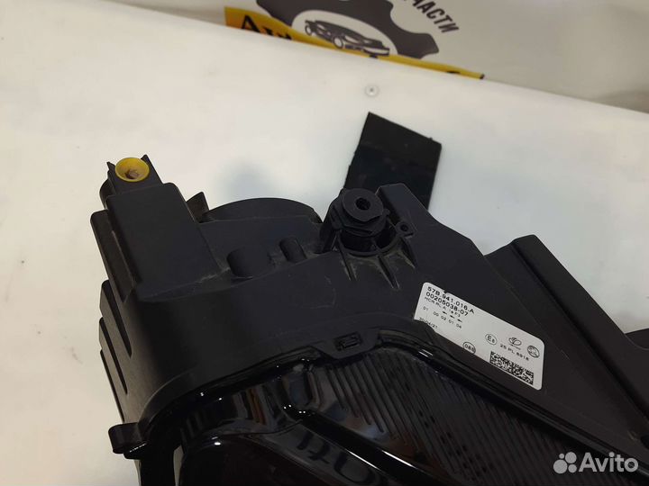 Фара правая Skoda Karoq