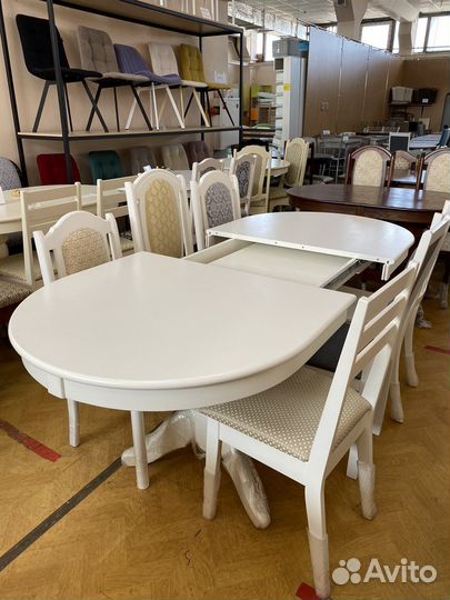 Стол обеденный