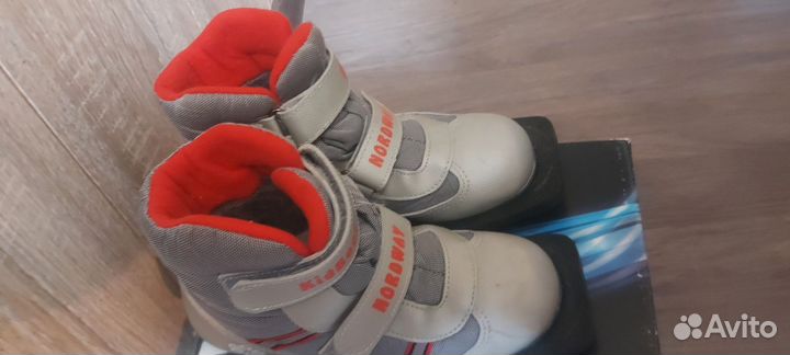 Лыжные ботинки