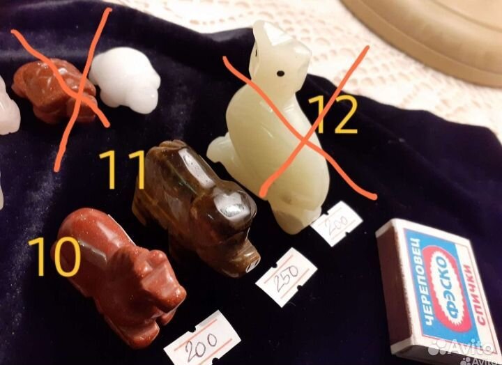 Камни и фигурки из камня