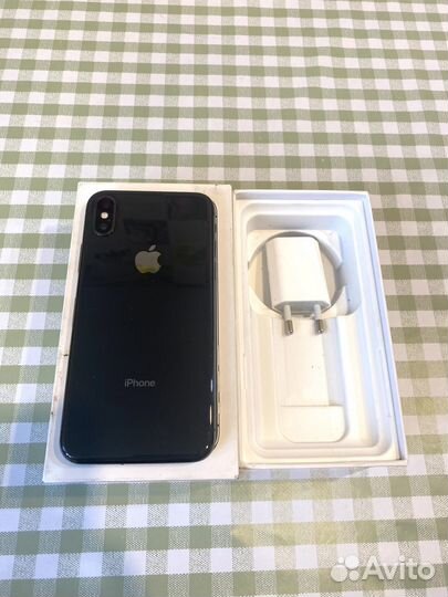 iPhone X, 256 ГБ