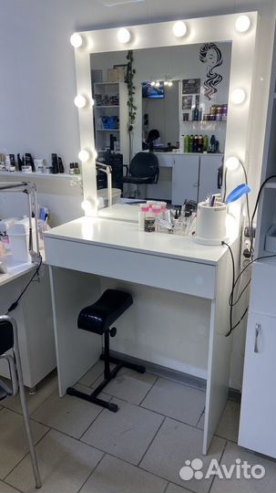 Туалетный столик