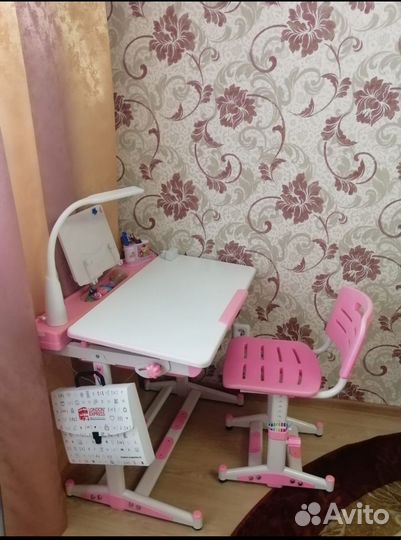 Растущий стол и стул для школьника