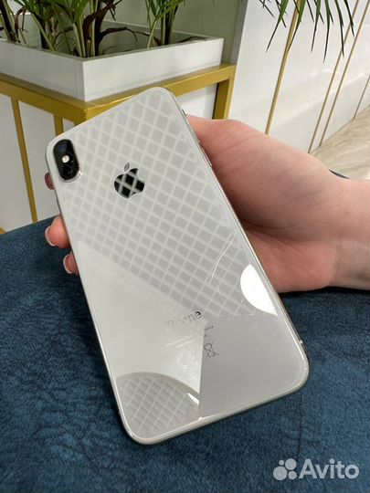 iPhone X, 64 ГБ