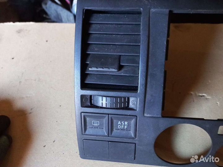 VW T5(03-09) рамка 7H0857237E консоли в сборе