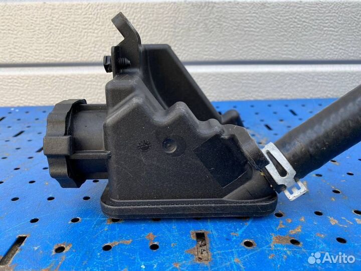 Бачок насоса гур Mercedes W211 3.0 D OM642