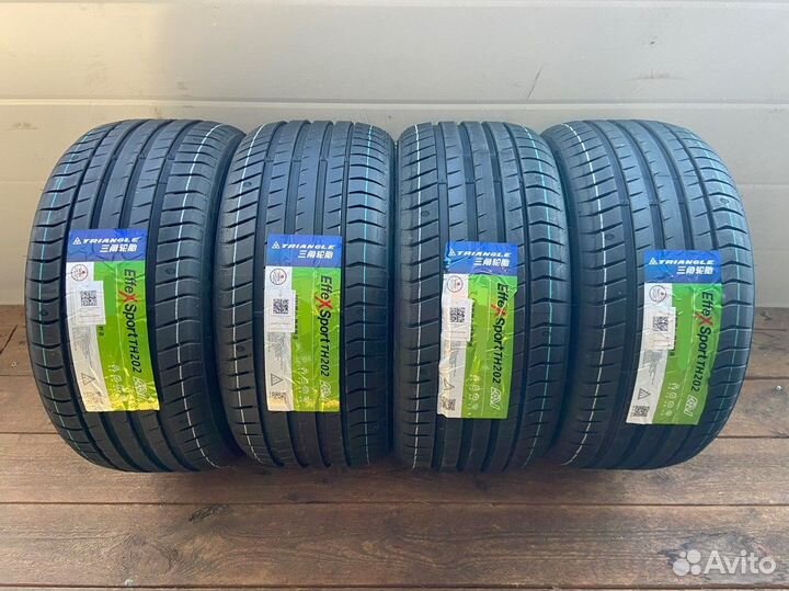 Triangle EffeXSport TH202 255/40 R19 и 225/45 R19 100Y