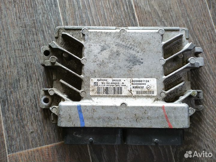 Эбу блок управления двигателем Renault Logan 2009г
