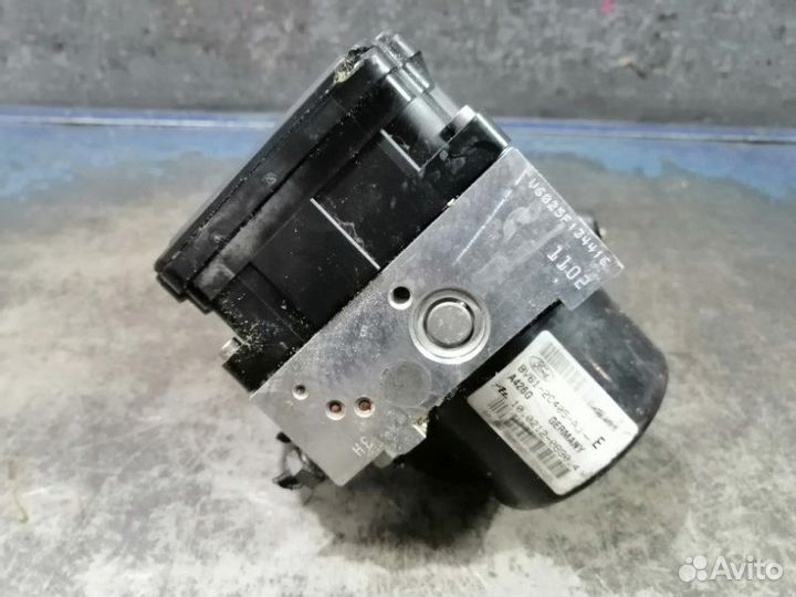 Блок ABS Ford Focus 3 CB8
