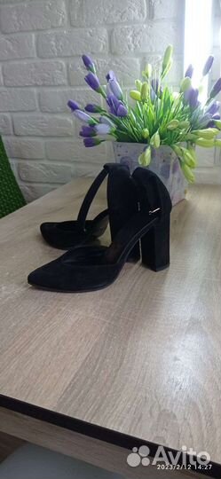 Босоножки женские 37 размер