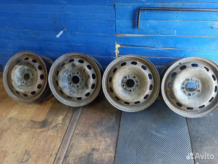 Штампованные диски на ford r15