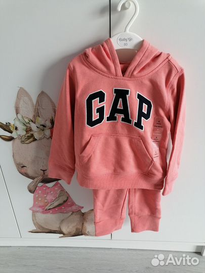Новый костюм gap на девочку 98 104