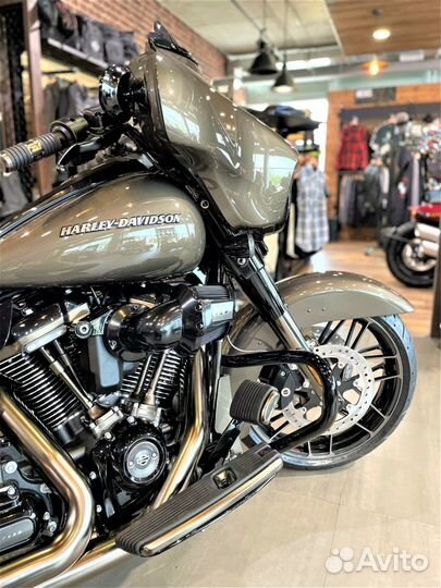 Harley-Davidson CVO Street Glide 2021