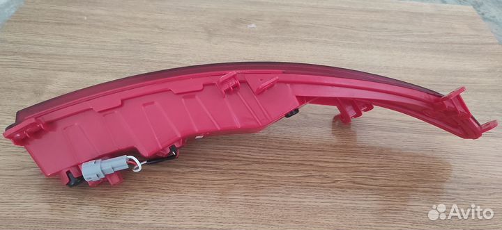 Задний противотуманный фонарь птф Geely Tugella