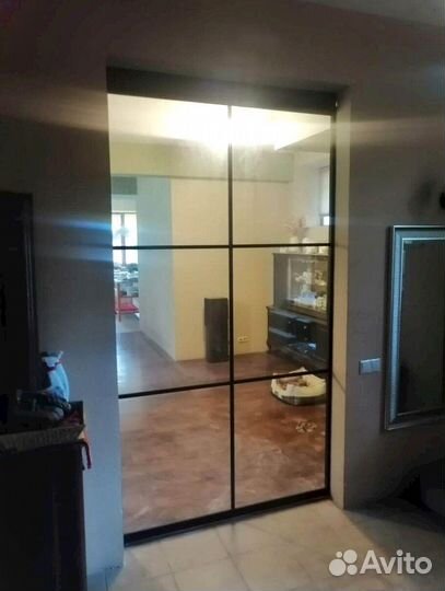 Раздвижная перегородка с матовым стеклом