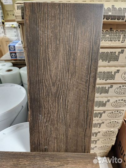 Керамическая плитка под дерево коричневый