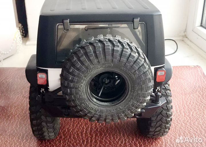 Р/управляемая модель Wrangler Rubicon Axial SCX-10