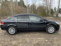 Opel Astra 1.8 MT, 2014, 65 000 км, с пробегом, цена 1 355 000 руб.