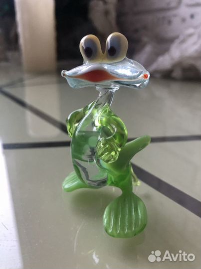 Статуэтка из стекла