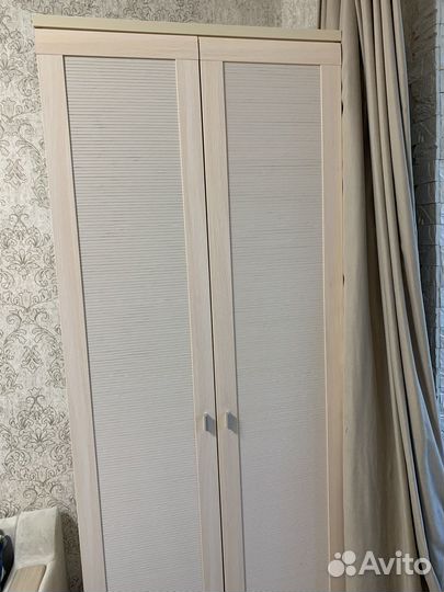 Шкаф плательный