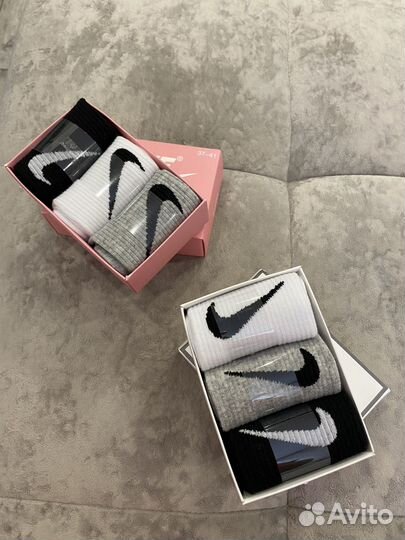 Носки в коробке