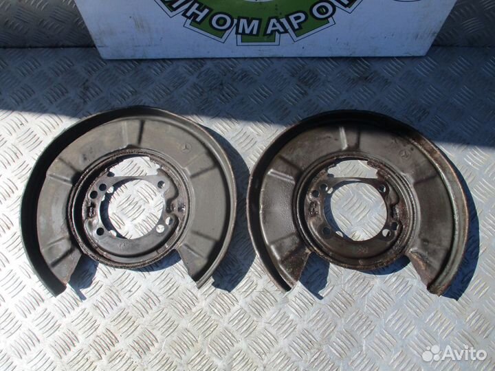 Пыльник тормозного диска Vw Crafter цена за шт